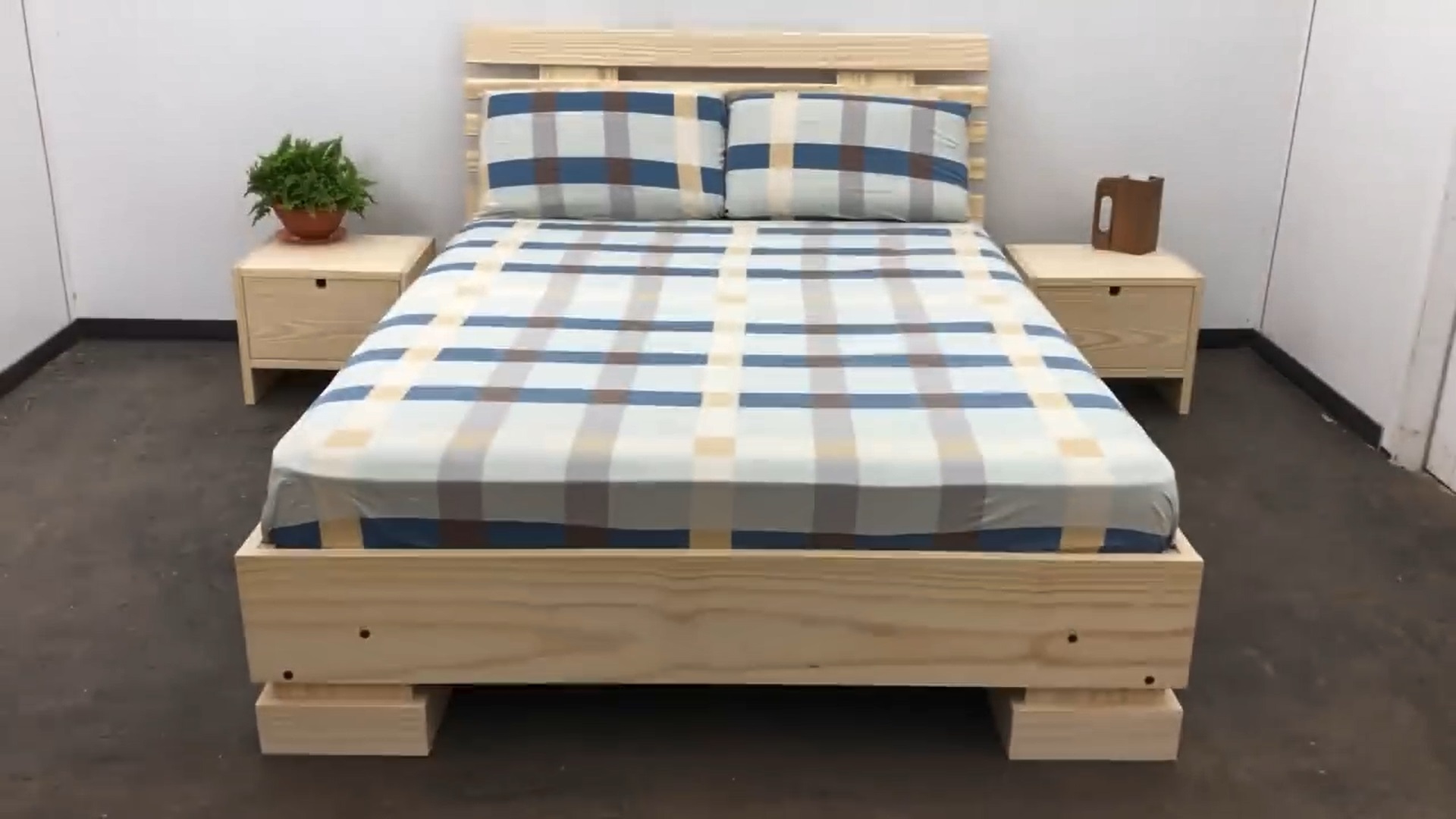 Unión maderas para patas de cama.